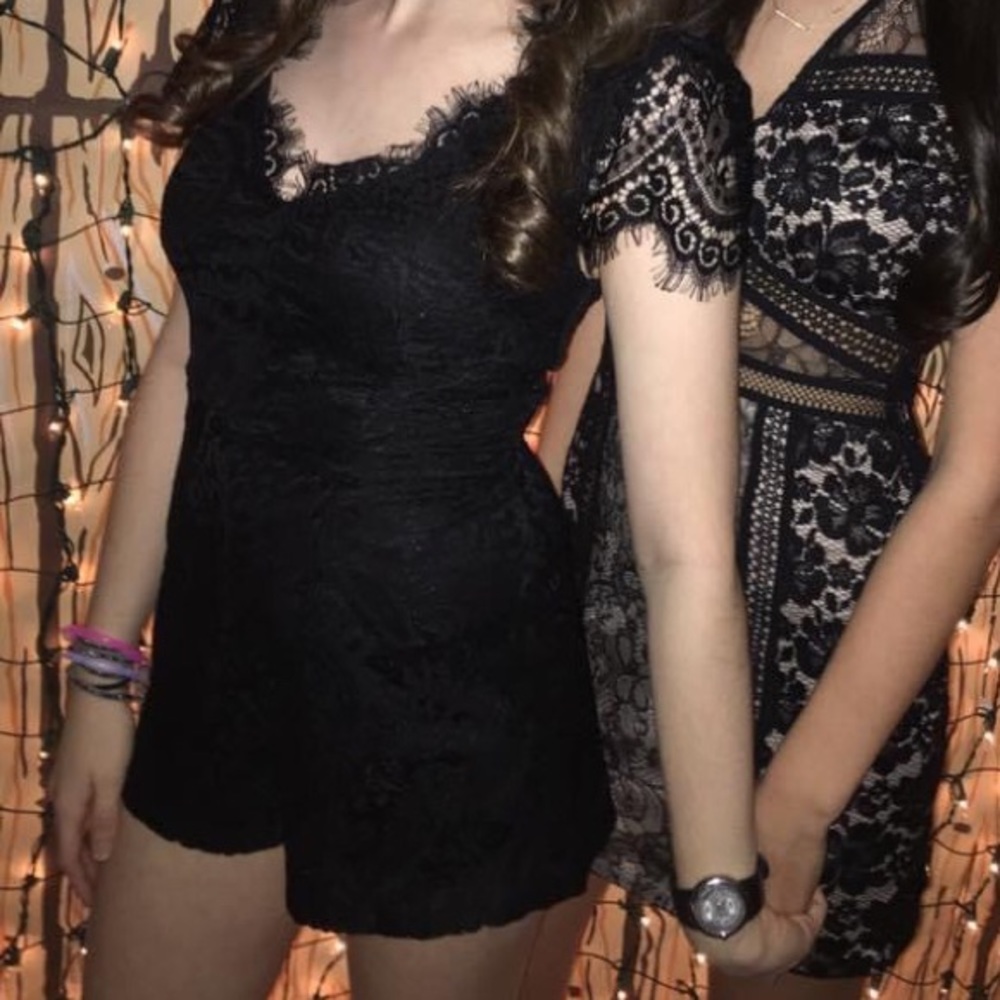 LF BLACK LACE ROMPER - Picture 5 of 5